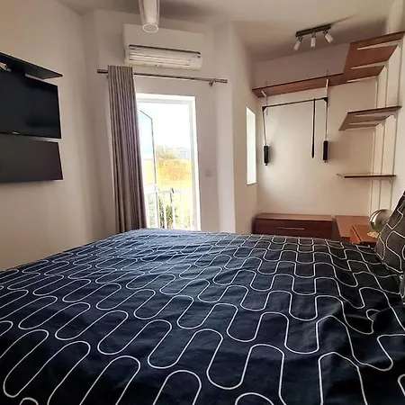 Cozy Inside.city & Beach Outside *