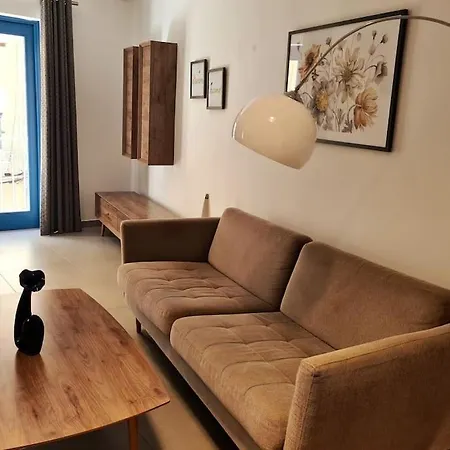 Cozy Inside.city & Beach Outside Daire