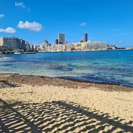 Cozy Inside.city & Beach Outside Sliema