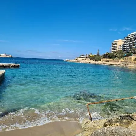 Cozy Inside.city & Beach Outside Appartement Sliema