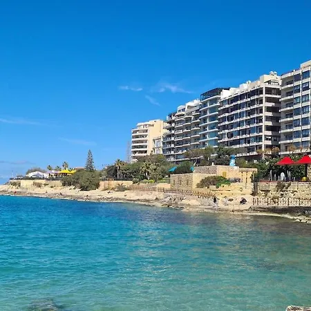 Cozy Inside.city & Beach Outside Apartment Sliema